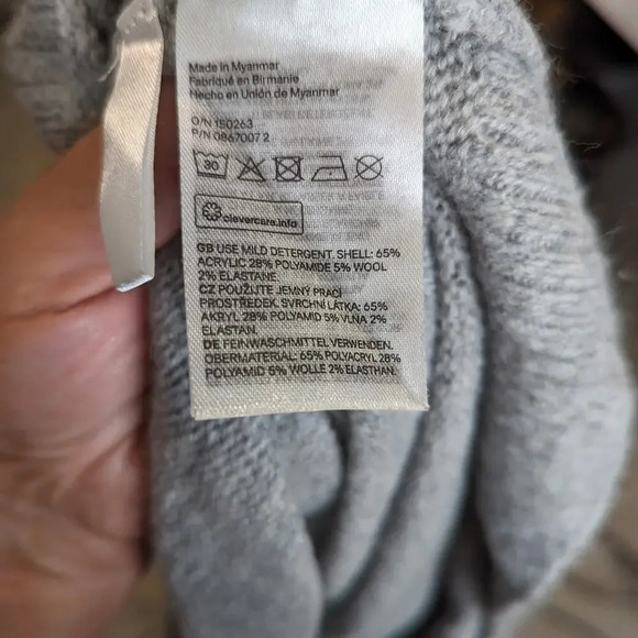 H & M Wool Kids Sweater / Double Size - Picture 4 of 5